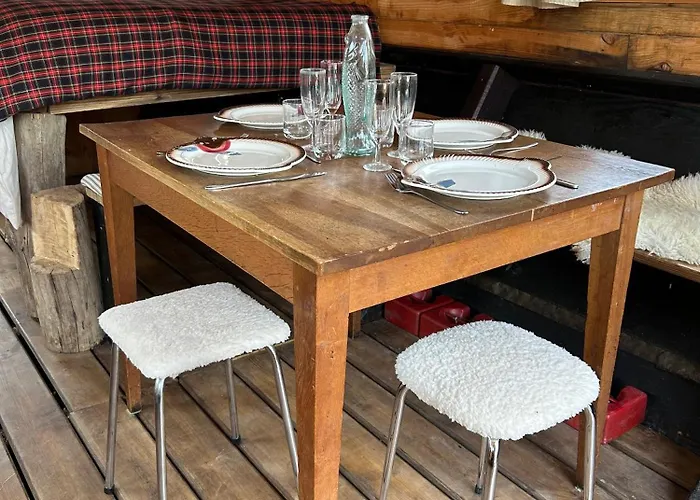 Toue Cabanee Romantique - Vue Maine Et Chateau - Centre *